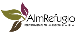 Logo des AlmRefugio mit Blätter-Design und Schriftzug „Der Traumstadl am Höhenberg“.